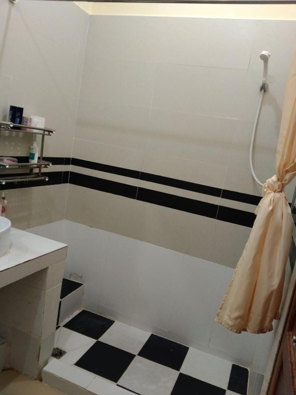 Room 12 - Studio In A Villa 5Mn Walk From The Royal Palace With Swimming Pool Phnom Penh Dış mekan fotoğraf