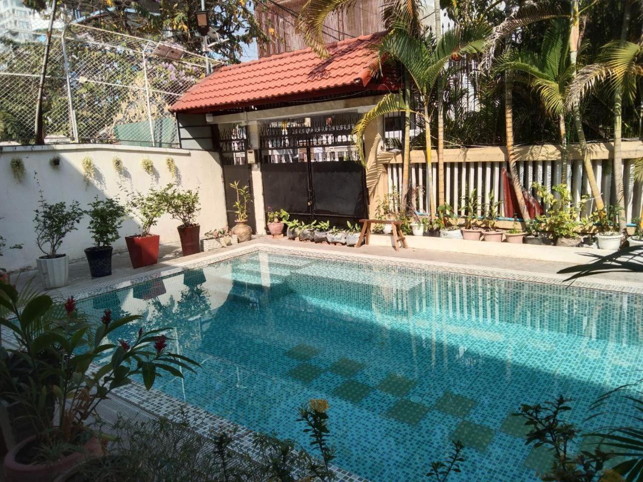 Room 12 - Studio In A Villa 5Mn Walk From The Royal Palace With Swimming Pool Phnom Penh Dış mekan fotoğraf